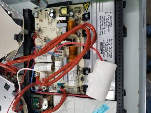 Contrôle électronique cuisinière à Laval - Réparation Électroménager Montréal